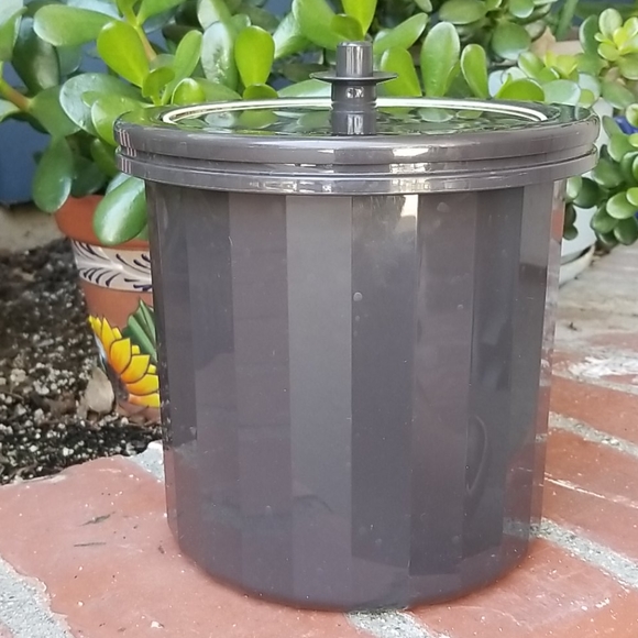 Tupperware Ice Bucket - Picture 1 of 3